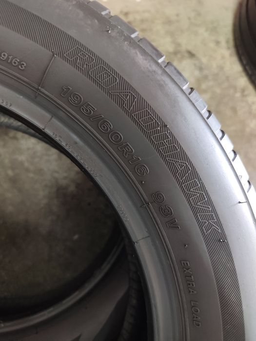 Pneus 195/60r16 Firestone Roadhawk com 85% piso