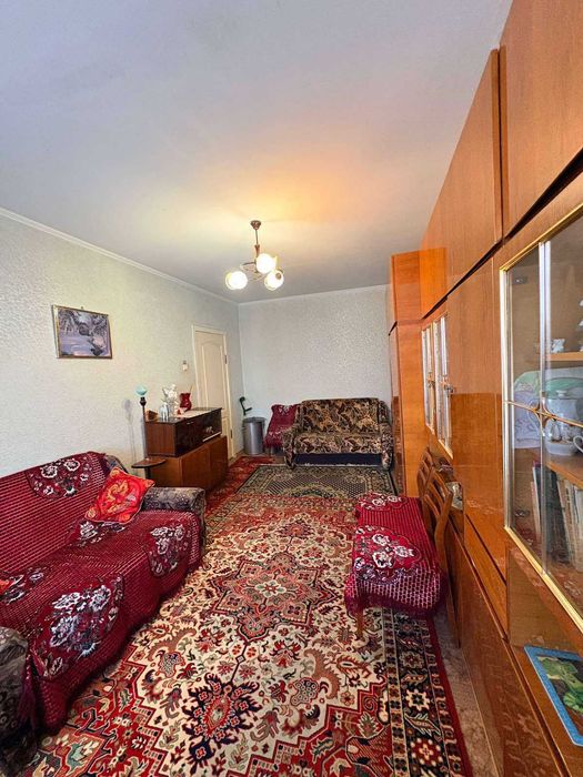 Сади 1к квартира в чудовому стані!