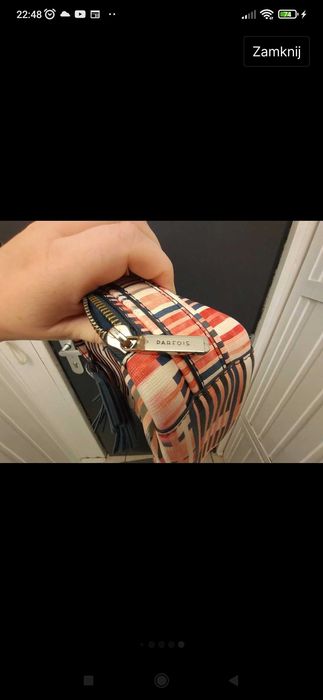 Mała kolorowa z kieszonkami