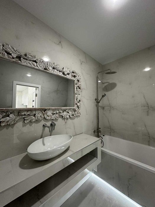 2 комнатная квартира с ремонтом в новом доме. Всегда работают лифты