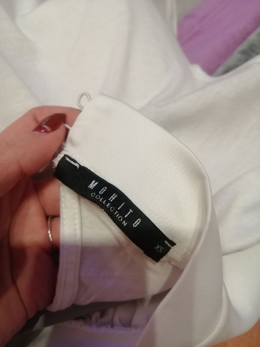 Biała bluzka z kołnierzem Mohito XS / S