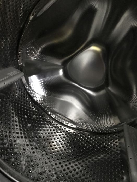 Maquina de lavar a roupa e secar Bosch de encastrar com avaria