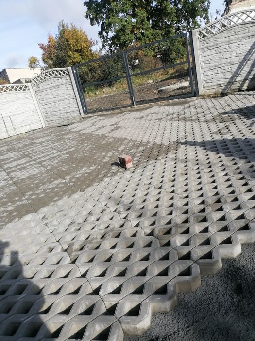 Usługi koparko-ładowarką, Minikokapark, Wywrotką, Układanie kostki brukowej