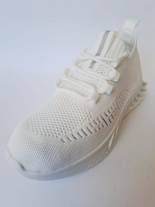 Buty sportowe z siateczki białe 38 39