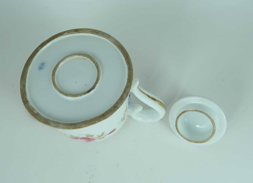 Leiteira com tampa Vista Alegre Séc. XIX - Pintura Manual