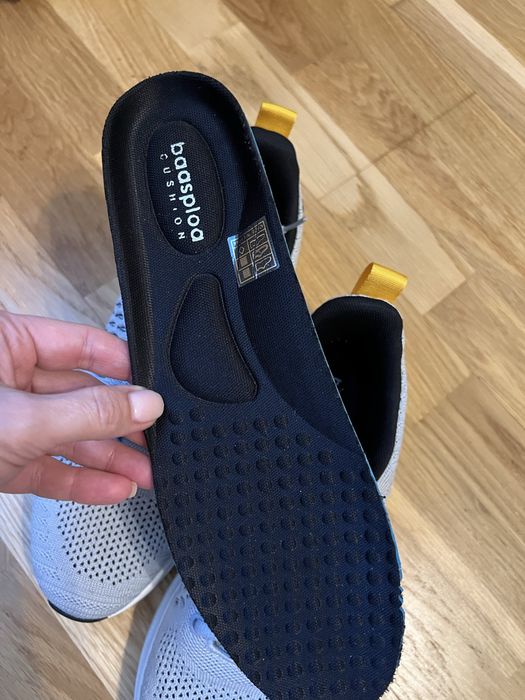 Кросівки чоловічі 42