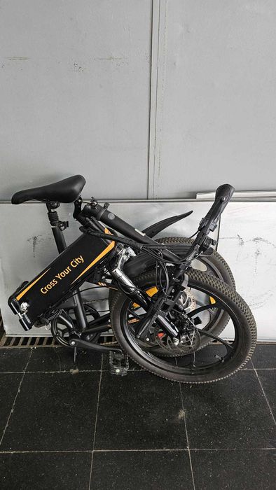 BICICLETA ELÉTRICA CROSS-COUNTRY DOBRÁVEL 20” PRETA ADO A20 XE