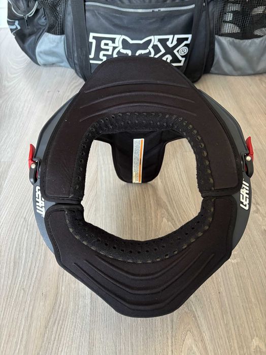 Leatt neck brace GPX Adventure como novo