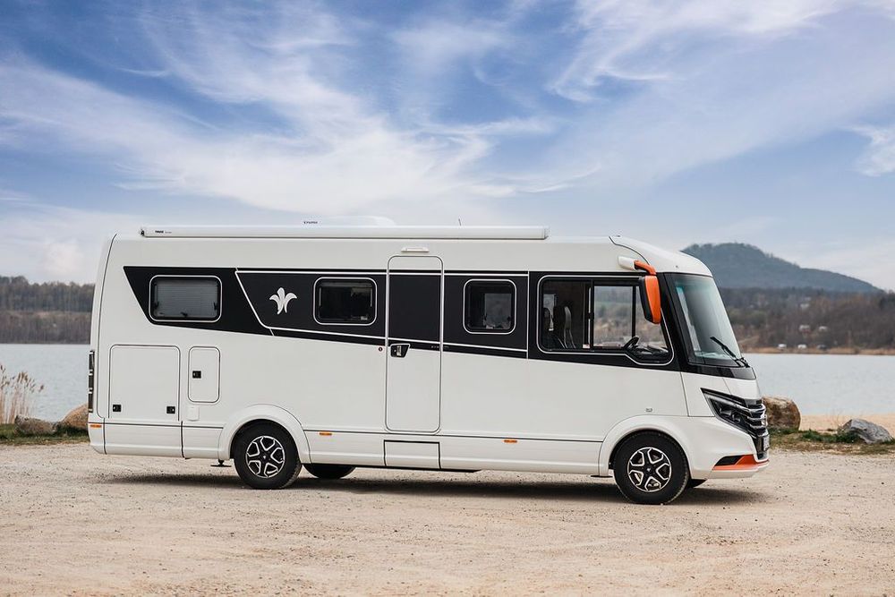 Niesmann-Bischoff iSmove 7.3 F  Luksusowy Kamper Premium | Salon PL | 1 Właściciel | Kat. B (DMC 3.5t)