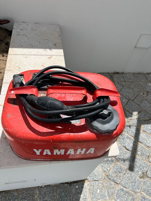 Semi Rigido AVON 3.10 com Motor Yamaha  4 CV 2 Tempos Pouco uso