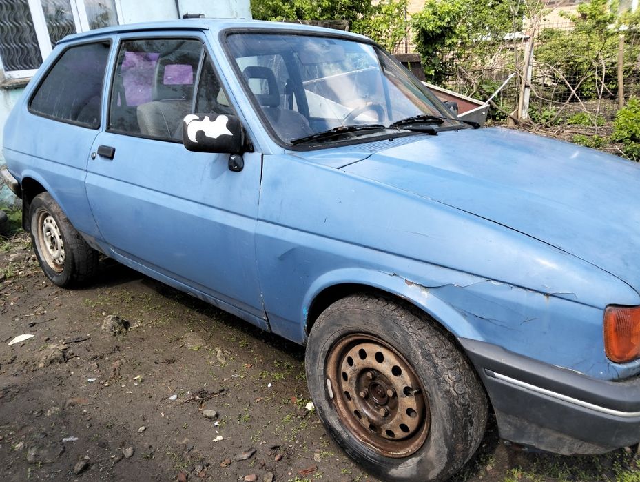 Продається  економне авто