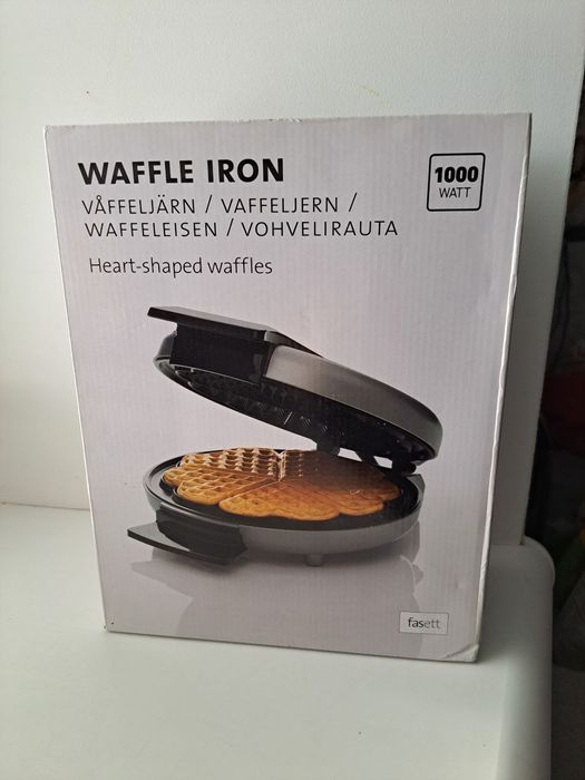 Продам вафельницю