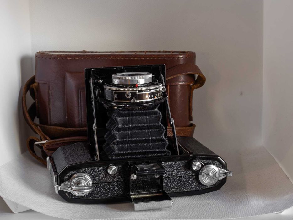 Máquina fotográfica analógica 120mm 6x6 Zeiss Ikon Nettar 515/16 + Bolsa