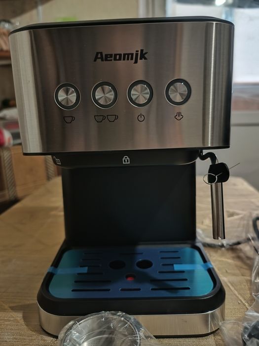 Кавомашина Aeomjk