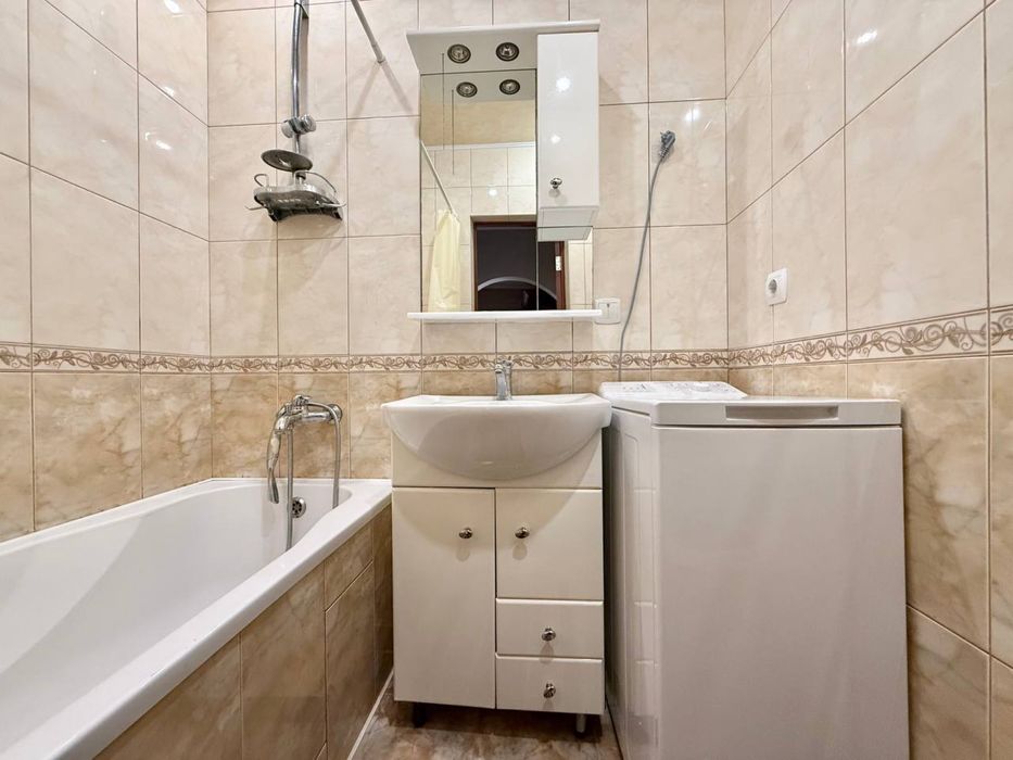 Здам 2-кімнатну квартиру на Скальда (Комарова)