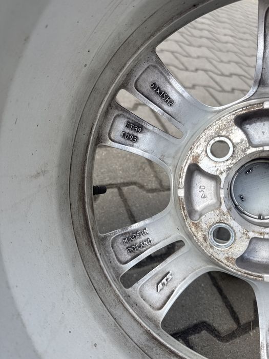 Opony 185/65 r15 uniroyal