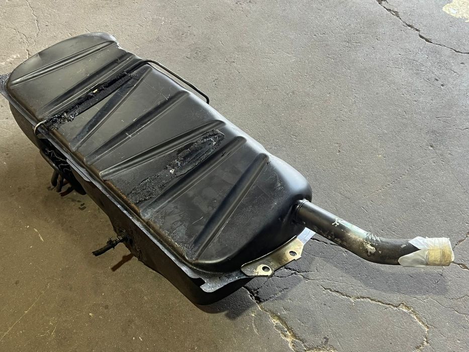 Depósito combustível Mercedes W123