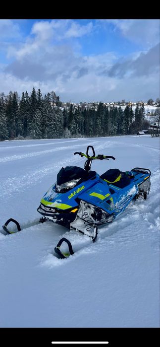 Ski doo summit 850