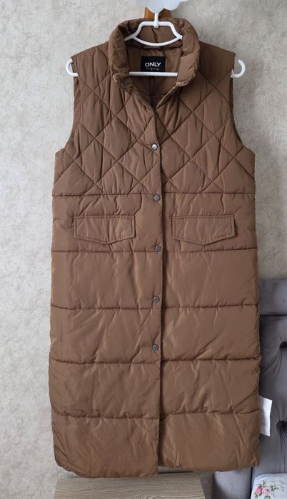Жіноча жилетка  only безрукавка м m