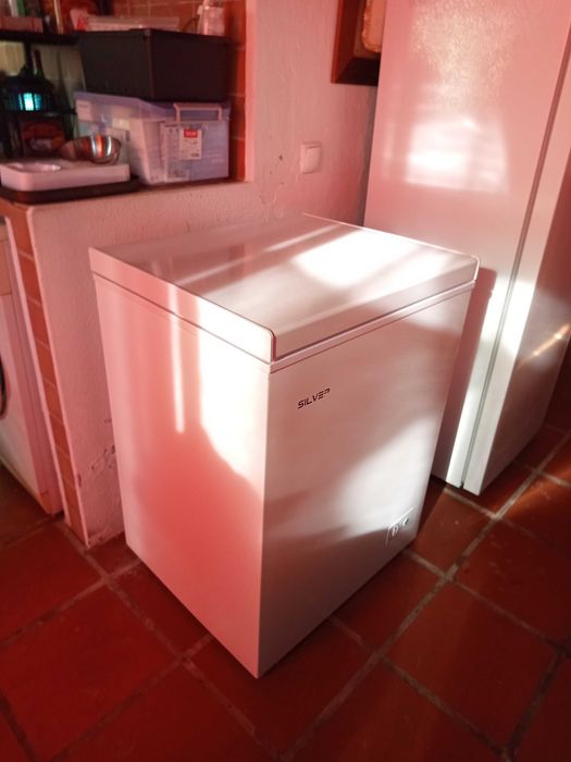 Vendo arca semi nova usada 6 meses ainda na garantia