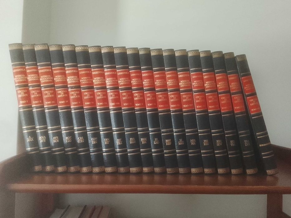 Enciclopédia Universal Completa, 19 Volumes