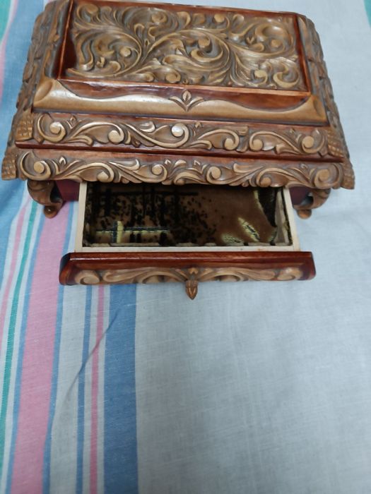 Шкатулки ручна робота