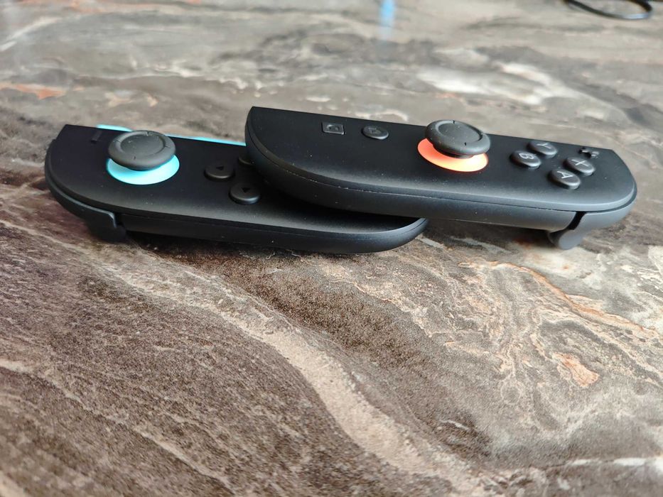Oryginalne Joy-Cony / Pady / Kontrolery do Nintendo Switch 2