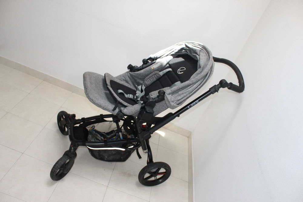 Carrinho de bébé Jané Epic Bolsa e Muda Fraldas 4x4