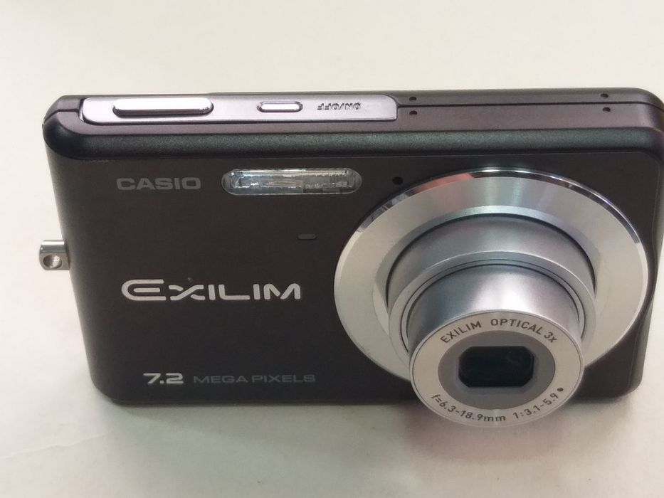 Фотоапарат Casio EX-Z77