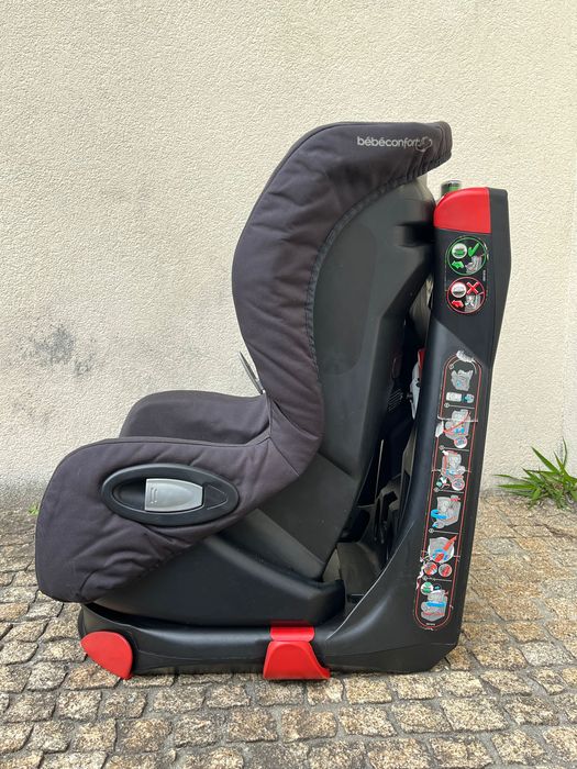 Cadeira auto Axiss da Bebé Confort
