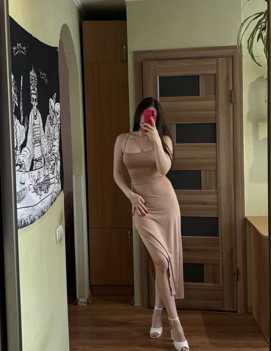 Всі сукні по 250 грн , розміри в описі