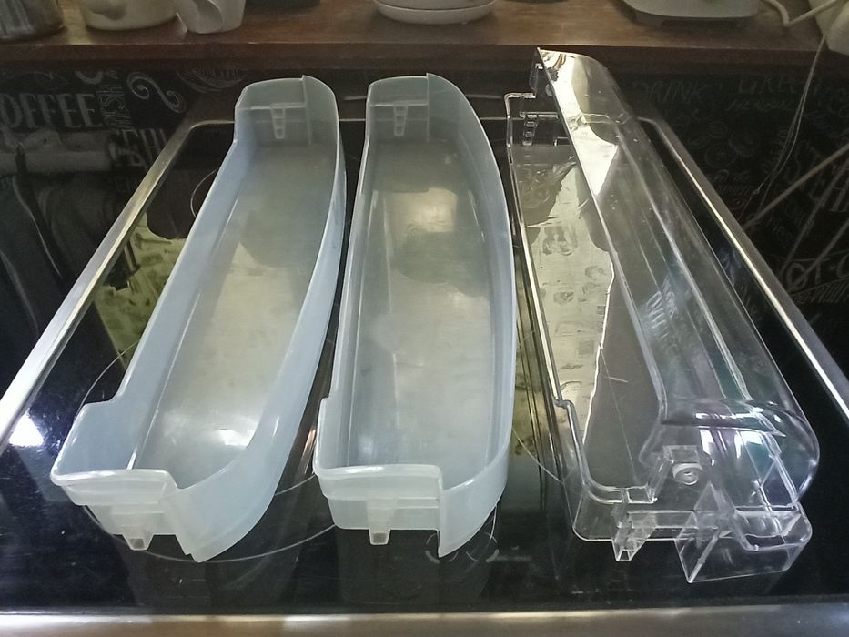 Koszyki balkoniki półki do węższej lodówki Whirlpool s