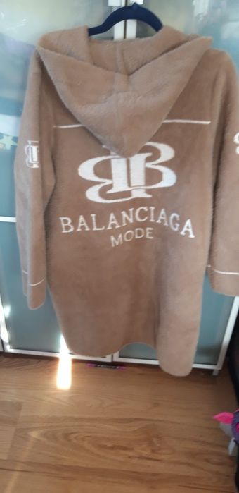 Nowy płaszczyk alpakowy rozmiar uniwersalny