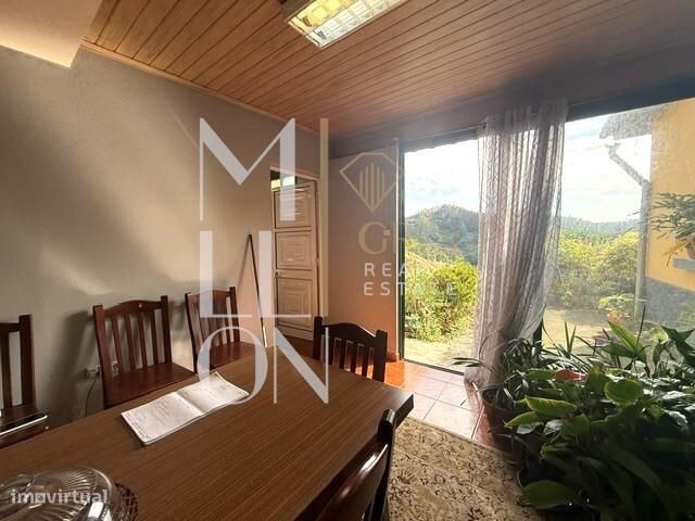 Moradia térrea com 2000 m2 de terreno|a 25 minutos do Funchal.