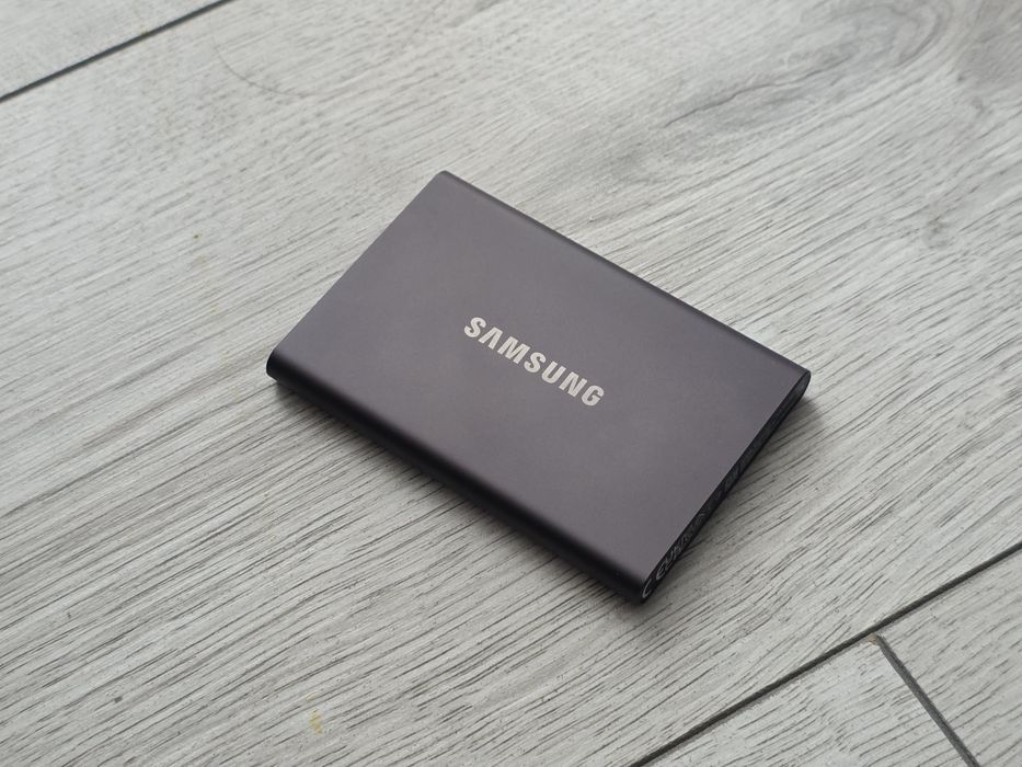 Зовнішній SSD Samsung T7 1Tb