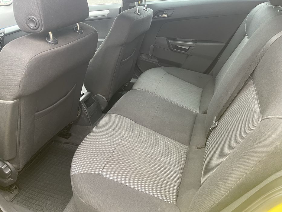 Opel Astra 2010 дизель