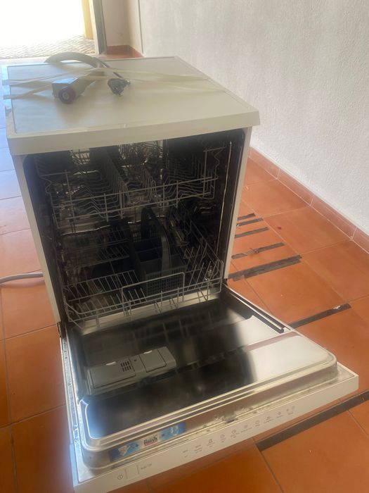 Máquina de lavar louça - Electrolux ESF6521LOW - Perfeito estado