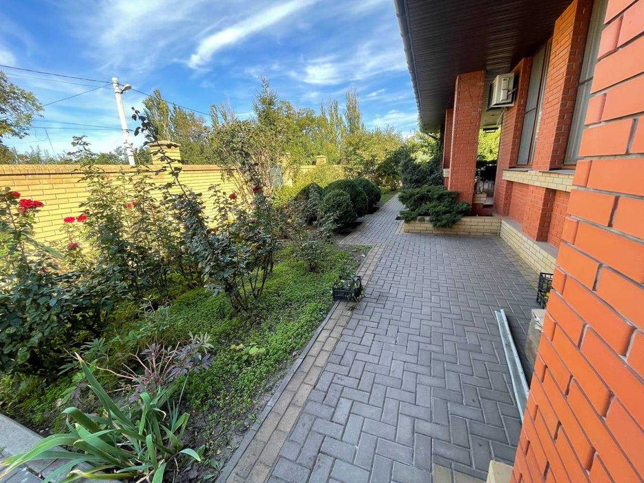 Продаж будинку в Космічному районі