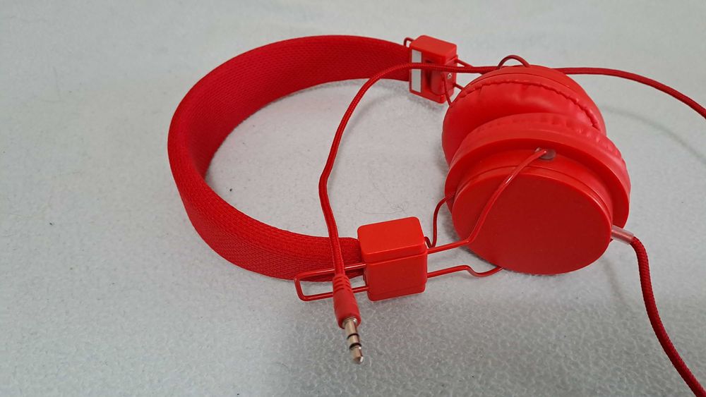 Auscultadores. Novos.