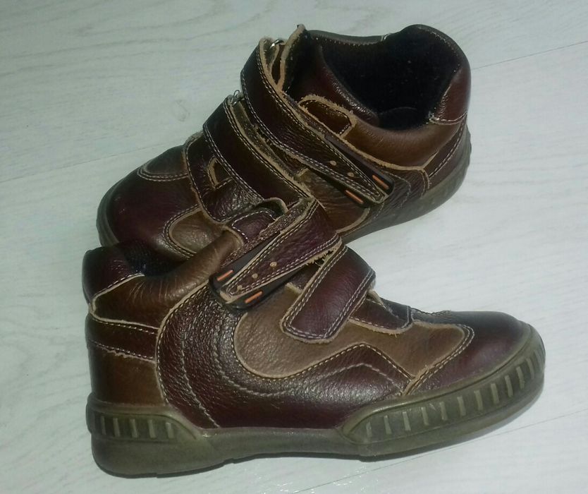 Продам детские кожаные ботинки