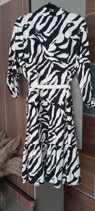 Sukienka midi zebra L-XXL  Nowa polecam