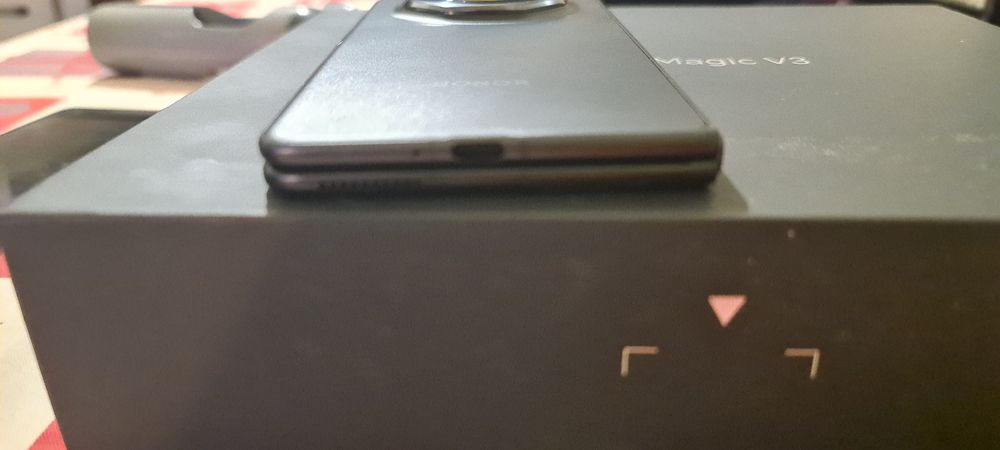 Honor magic V3 512gb