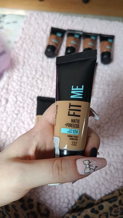 Base de Maquiagem Maybelline Fit Me Matte + Porele