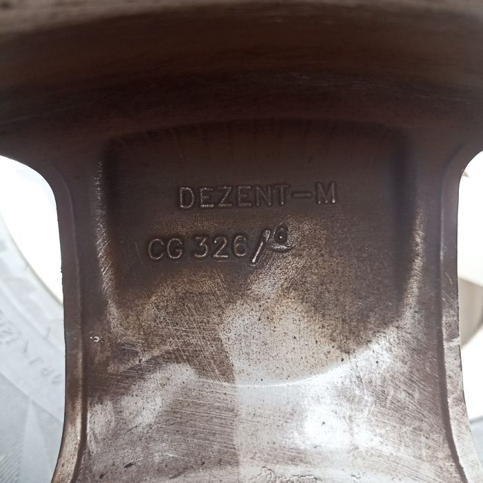 Диски легкосплавні Dezent, Hyundai, KIA Sorrento+гума 245/70/16
