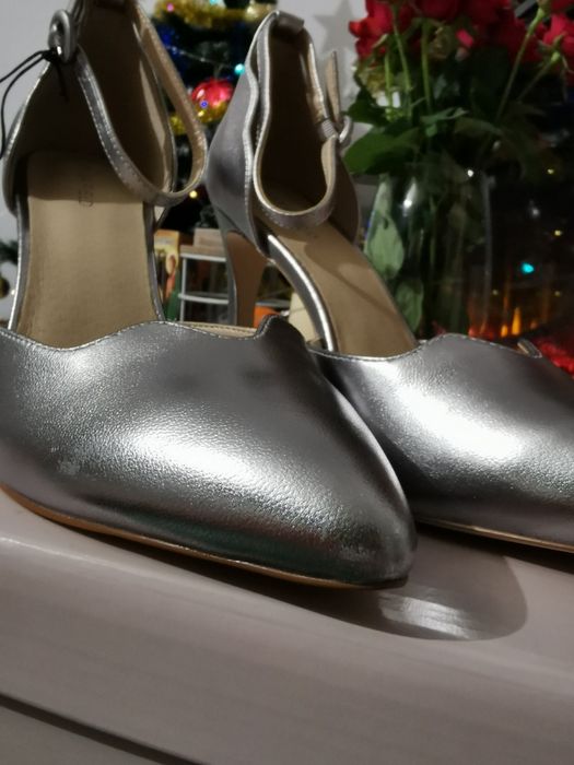 Srebrne szpilki Anna Field