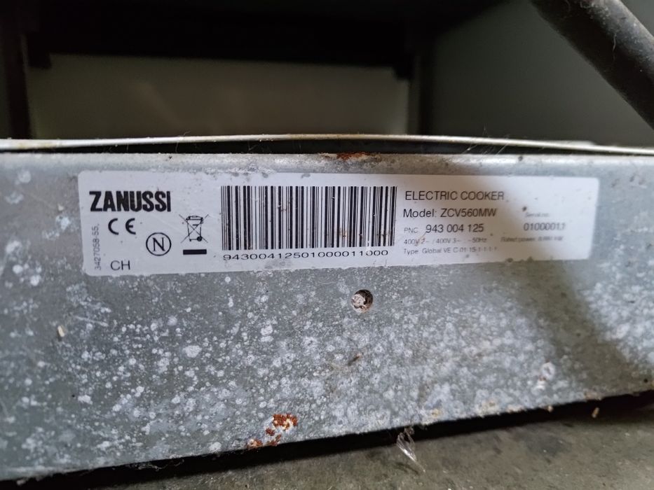 Fogão Zanussi totalmente elétrico trifásico