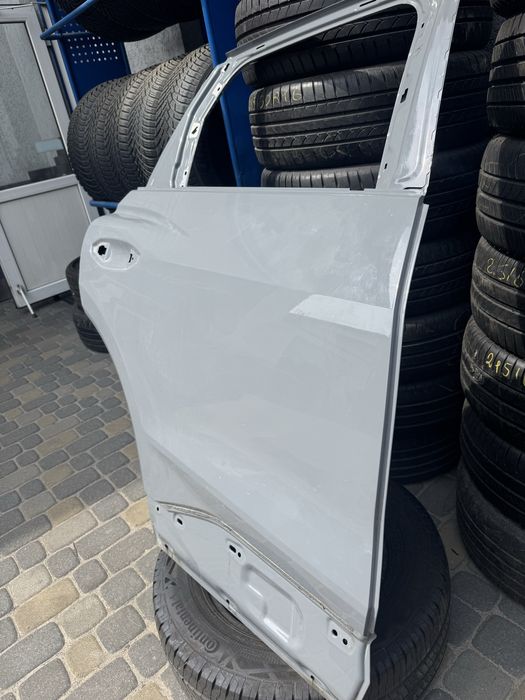 Audi Q-4 E-Tron двері задні праві(89А833052)