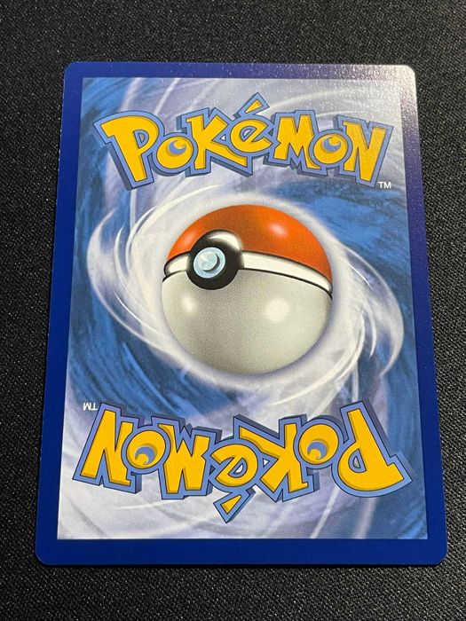 Carta Pokémon Grimmsnarl 178/264 Fusion Strike