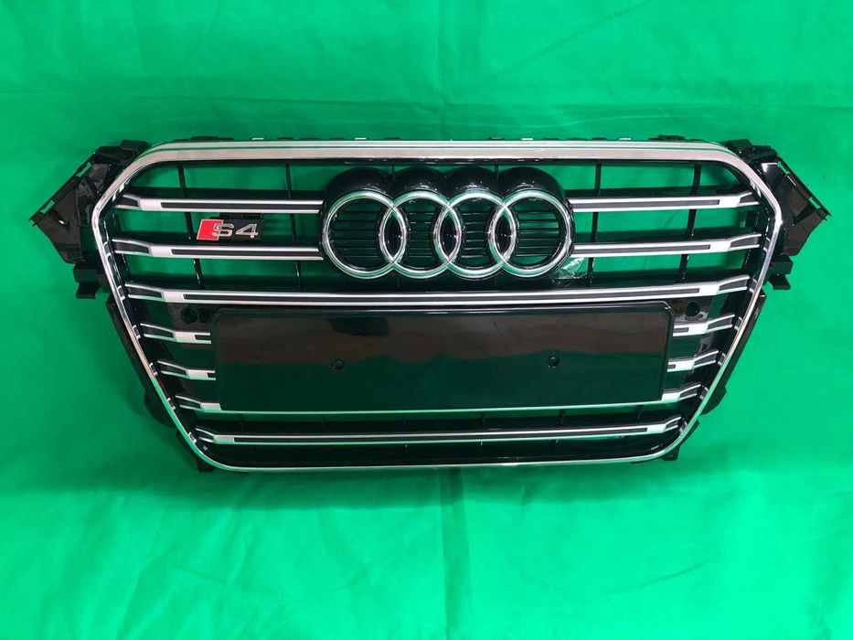 решетка а4 в8 ауди Решотка центральная А4 11-15 г решітка audi