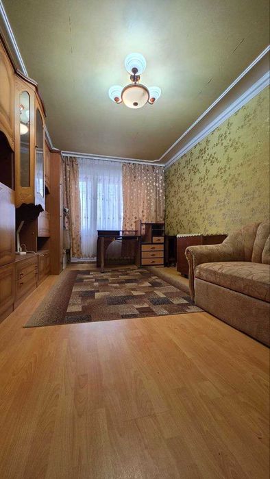 Продаж 2х кімнатної квартири на 4му мікр-ні
